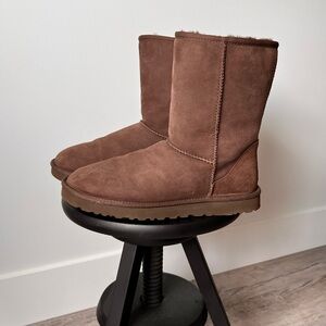 UGG Classic Short II Women’s boot in Burnt Cedar Brown